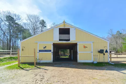 Exterior - 836 Cotuit Rd, Mashpee, MA 02649 photo 11 of 21
