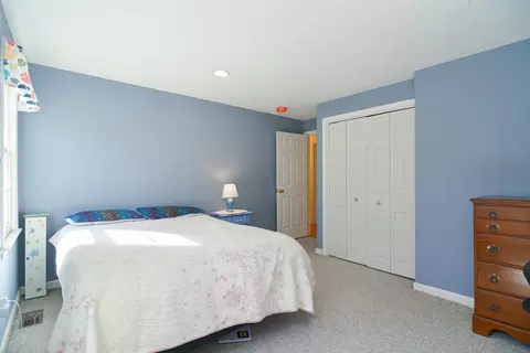 Bedroom - 836 Cotuit Rd, Mashpee, MA 02649 photo 4 of 6