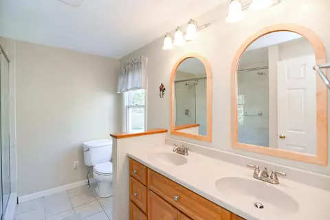 Bath - 836 Cotuit Rd, Mashpee, MA 02649 photo 2 of 4