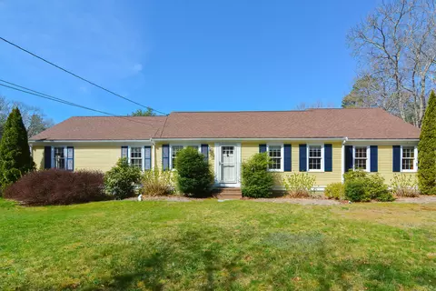Exterior - 836 Cotuit Rd, Mashpee, MA 02649 photo 2 of 21