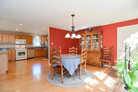 Dining - 836 Cotuit Rd, Mashpee, MA 02649 photo 2 of 3