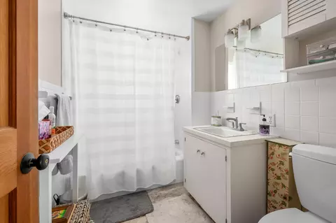 Bath - 32 Hooppole Rd, East Falmouth, MA 02536 photo 1 of 1