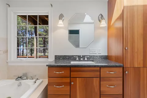 Bath - 5 Bens Way, Eastham, MA 02642 photo 5 of 9