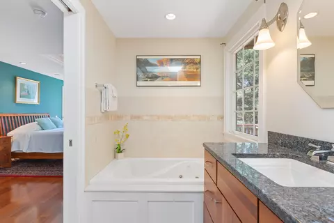Bath - 5 Bens Way, Eastham, MA 02642 photo 6 of 9