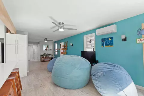 Living - 18 Howard St, Wareham, MA 02571 photo 1 of 1