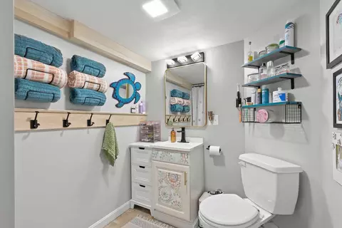 Bath - 18 Howard St, Wareham, MA 02571 photo 1 of 5