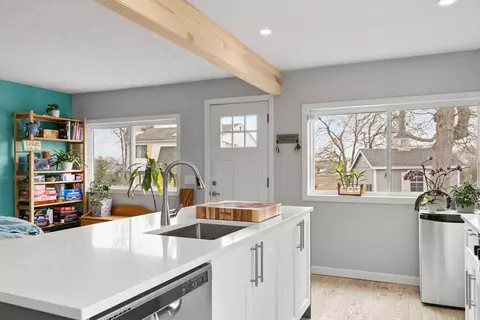 Kitchen - 18 Howard St, Wareham, MA 02571 photo 4 of 5