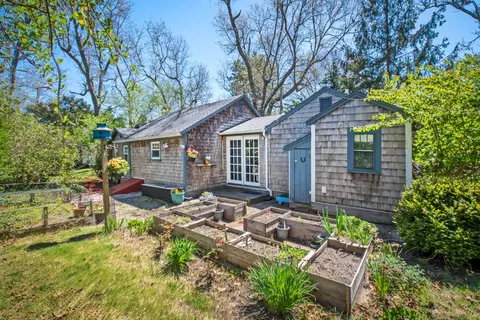 35 Old County Rd #1, Eastham, MA 02642