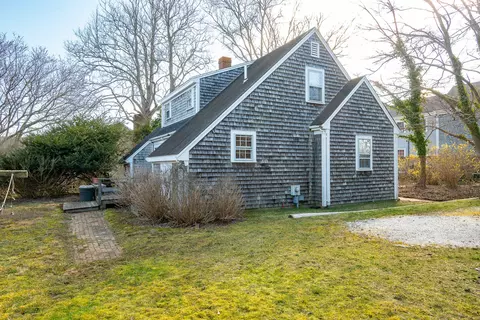 15 Bear St, Nantucket, MA 02554