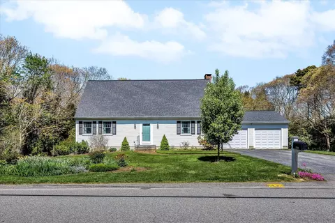 219 Braggs Ln, Barnstable, MA 02630 photo 1