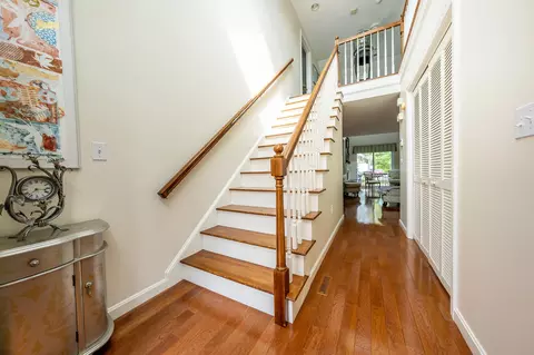 5 Classic Cir, Mashpee, MA 02649 photo 2
