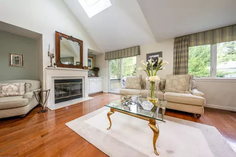 5 Classic Cir, Mashpee, MA 02649 photo 4