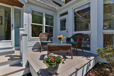 Exterior - 7 Bob White Cres, Mashpee, MA 02649 photo 2 of 11
