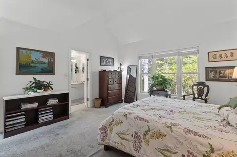 Bedroom - 7 Bob White Cres, Mashpee, MA 02649 photo 2 of 5