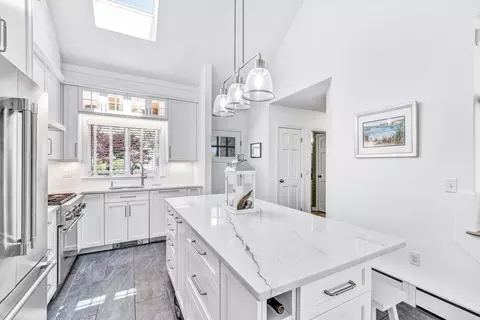 Kitchen - 8 Shore Dr, Mashpee, MA 02649 photo 4 of 6