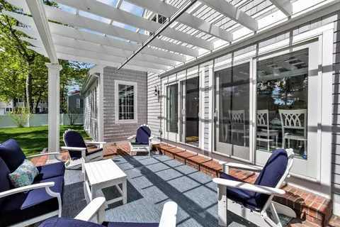 Exterior - 8 Shore Dr, Mashpee, MA 02649 photo 6 of 8