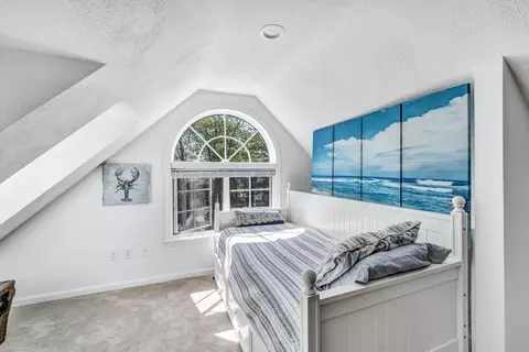 Bedroom - 8 Shore Dr, Mashpee, MA 02649 photo 13 of 13