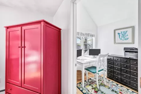 Entry Way - 8 Shore Dr, Mashpee, MA 02649 photo 4 of 4