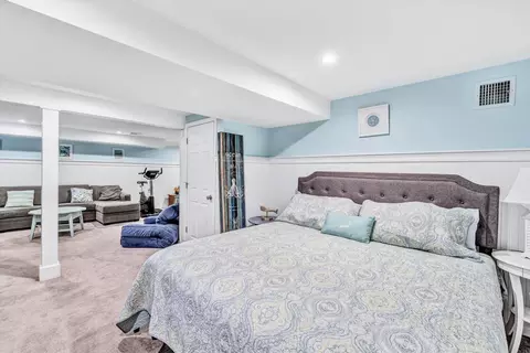 Bedroom - 8 Shore Dr, Mashpee, MA 02649 photo 4 of 13
