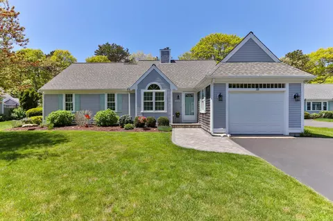 33 Eventide Ln, Hyannis, MA 02601 photo 1