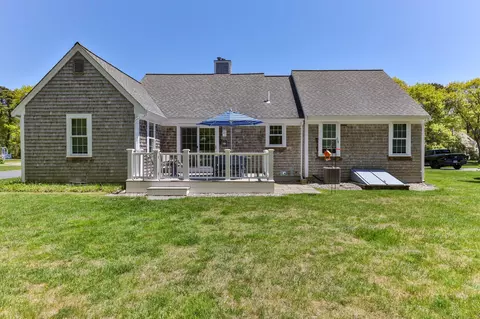 33 Eventide Ln, Hyannis, MA 02601 photo 4