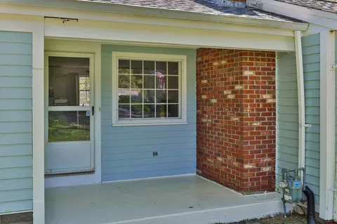 91 Sterling Rd, Hyannis, MA 02601 photo 2