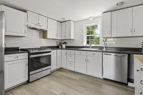 91 Sterling Rd, Hyannis, MA 02601 photo 4