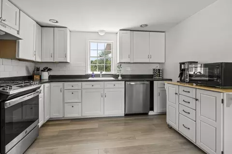 91 Sterling Rd, Hyannis, MA 02601 photo 3