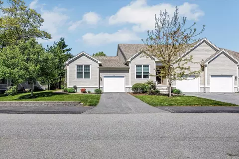 25 Grey Hawk Dr, Mashpee, MA 02649 photo 9