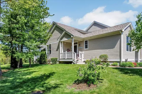 25 Grey Hawk Dr, Mashpee, MA 02649 photo 1