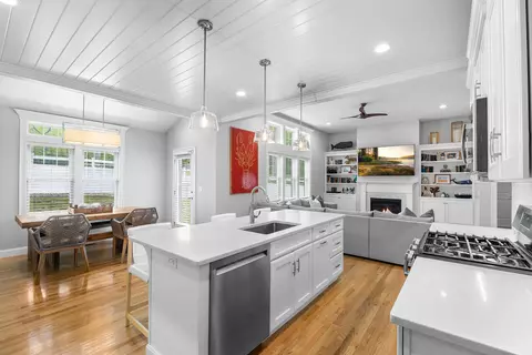 1 Snead Dr, Mashpee, MA 02649 photo 6