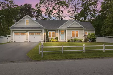 1 Snead Dr, Mashpee, MA 02649 photo 1