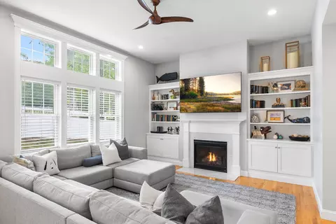1 Snead Dr, Mashpee, MA 02649 photo 8
