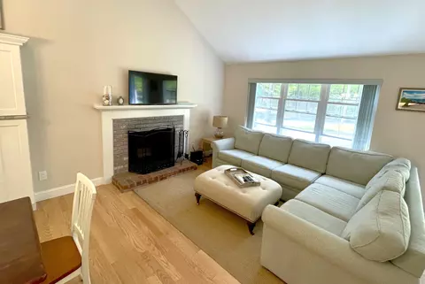 10 Liam Ln, Centerville, MA 02632 photo 4