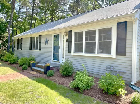 10 Liam Ln, Centerville, MA 02632 photo 2