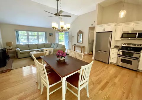 10 Liam Ln, Centerville, MA 02632 photo 3