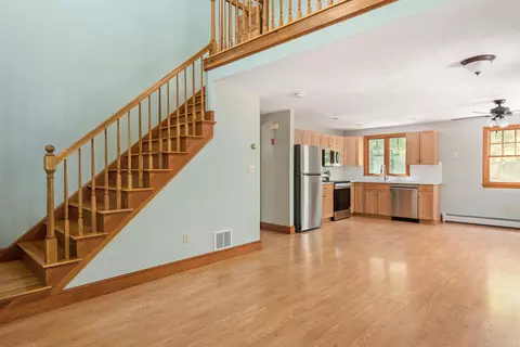 305 Monomoscoy Rd, Mashpee, MA 02649 photo 10