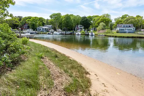 305 Monomoscoy Rd, Mashpee, MA 02649 photo 35