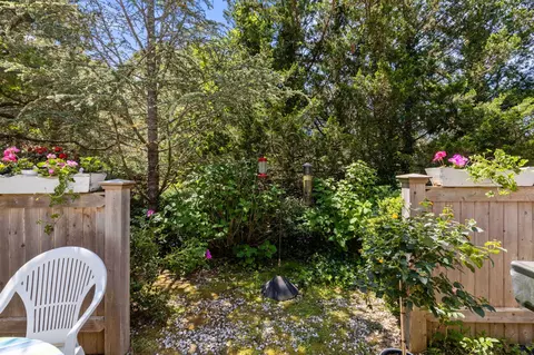 Exterior - 5 Red Cedar Rd, Mashpee, MA 02649 photo 4 of 7