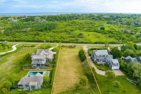 74 Madaket Rd, Nantucket, MA 02554