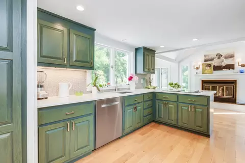 391 Main St, Cotuit, MA 02635 photo 19