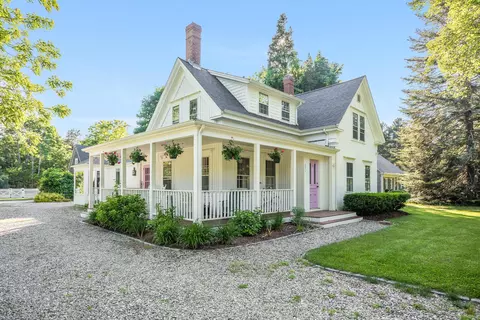 391 Main St, Cotuit, MA 02635 photo 5