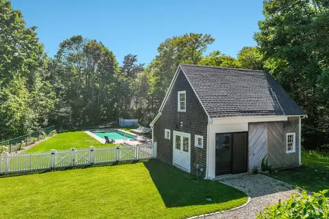 391 Main St, Cotuit, MA 02635 photo 8