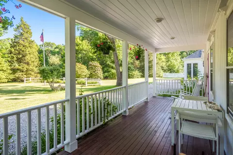 391 Main St, Cotuit, MA 02635 photo 7