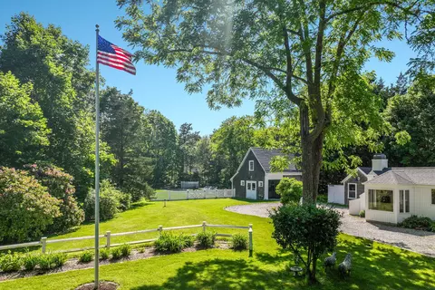 391 Main St, Cotuit, MA 02635 photo 10