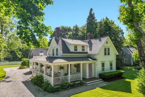 391 Main St, Cotuit, MA 02635 photo 4