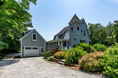 Exterior - 545 S Main St, Centerville, MA 02632 photo 1 of 13
