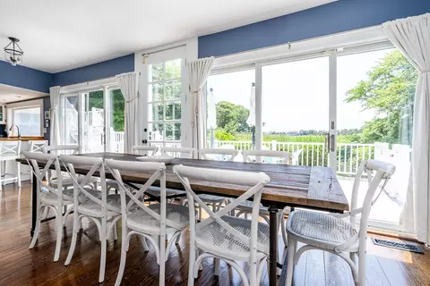 Dining - 545 S Main St, Centerville, MA 02632 photo 1 of 3