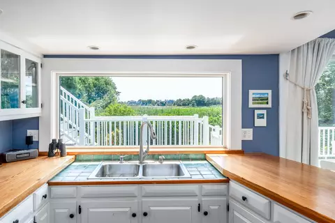 Kitchen - 545 S Main St, Centerville, MA 02632 photo 4 of 6