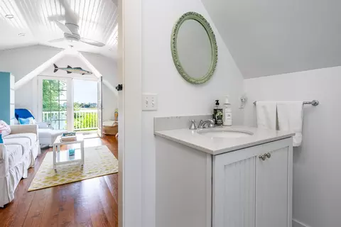 Bath - 545 S Main St, Centerville, MA 02632 photo 4 of 4